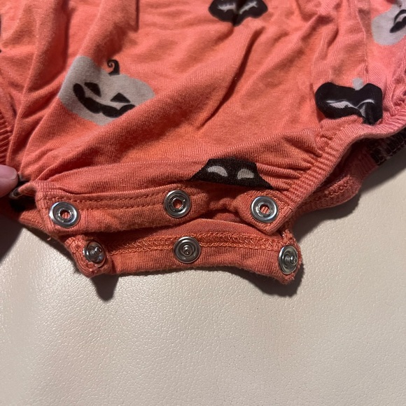 Kyte Baby Halloween Pumpkin Long Sleeve Bubble Romper 6-12 months - Picture 4 of 5